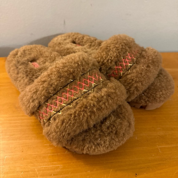 UGG Shoes - UGG Platform Slippers Clogs Natural Size Women 7 Brown Pink Cozy Comfy